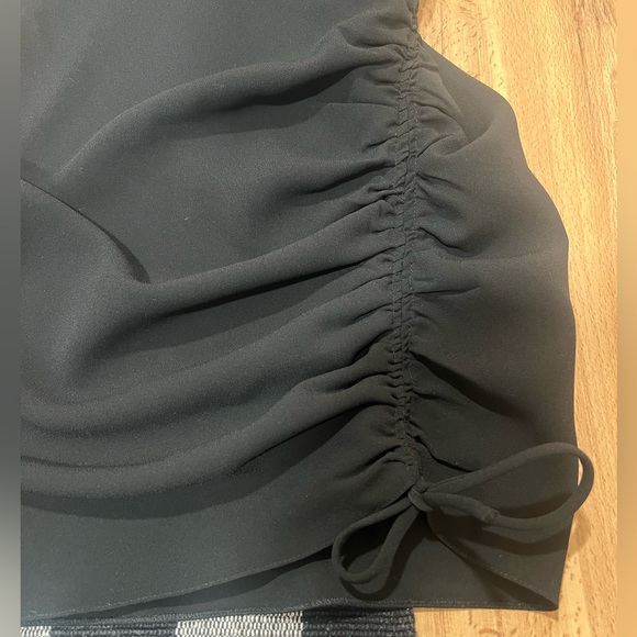 Zara black mini streppy dress with scrunched tie up the side - Picture 2 of 13